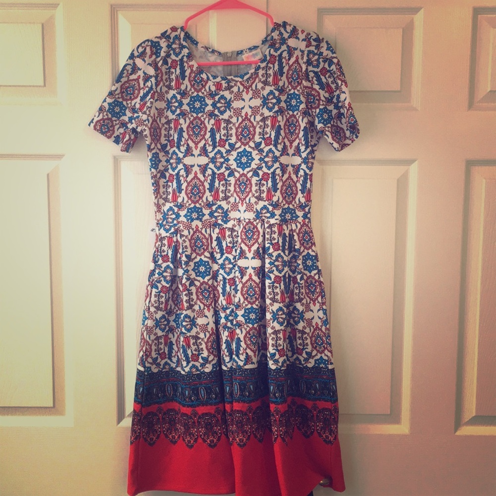 A medium lularoe dress